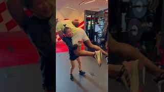 What happens when Zhang Weili & Francis Ngannou meet at the gym? 