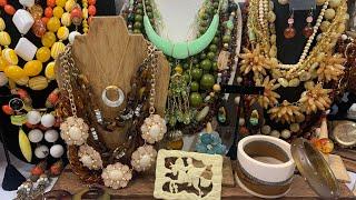 Vintage Plastic Jewelry Showcase! Show.. Tell.. and sell. Designers Alexis Bittar and Kate Spade!