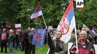 Opposing political camps rally in Banja Luka