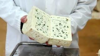 Roquefort, secrets de fabrication de la star des fromages