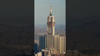 "Skyscraper Giants: The Top 5 Tallest Buildings in the World Revealed!"