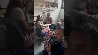 Así o más discreto 