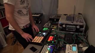 NOTOCHORDIAC - Live Bedroom EDM Session (Blofeld, TB-3, KO Pro +, Circuit)