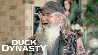 Duck Dynasty: Si Helps Kay and Korie Shop for John Luke's Engagement Gifts