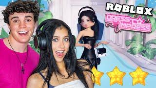 MY BOYFRIEND AND I PLAY ROBLOX DRESS TO IMPRESS