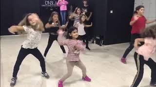Dansoloji Bale ve Dans Kursu - Çocuk Dans Dersi