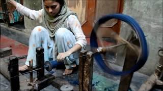 Hand Reeling of Yarn - Making of Eco-friendly Handloom Selvedge Denim