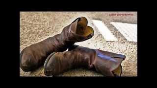 Nanci Griffith with Guy Clark & Others - Desperados Waiting for a Train"