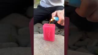  The guy shows a LIFEHACK for SURVIVAL  #camping #survival #bushcraft #outdoors #lifehack