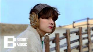 V 'Jingle Bells' (With Jungkook) MV