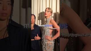 Taylor Swift shows her microphones for REPUTATION tour! ️