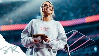 Does God Love Me? | Sadie Robertson Preaching - Passion 2020