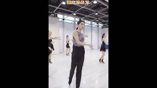 Rumba#dancer 伦巴第二种滑门步练习及跟练