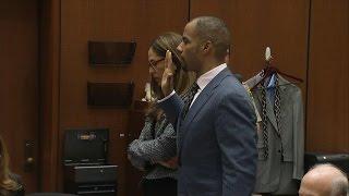 Ex-NFL Star Darren Sharper Takes Plea Deal