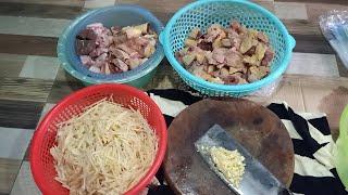 Cooking Stir fry chicken with ginger and Chicken soup.