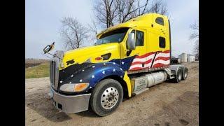 2005 Peterbilt 387 Semi With 66" Sleeper Cab