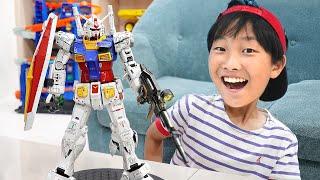 예준이의 건담 조립놀이 색칠놀이 로봇 장난감 만들기 Gundam Toy Assembly