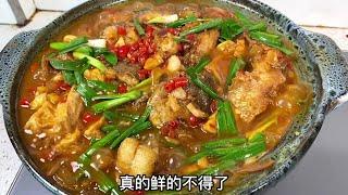 鲈鱼豆腐煲，鱼肉鲜美，豆腐入味，汤汁都能下三碗饭