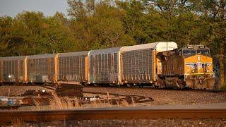Trains With UP Leaders at Mount Vernon, IL