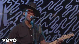 Raphael Saadiq - Something Keeps Calling (Live Performance)