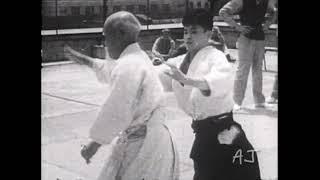 Aikido - O-Sensei Morihei Ueshiba - gyakuhanmi kokyunage