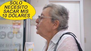 ABUELITA es humillada y menospreciada por retirar poco dinero, sin imaginar de quien se trataba