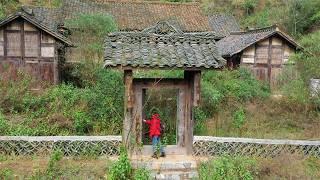 Genius Girl Completely Renovating a Log Cabin Abandoned for 400 years ~ Start to Finish