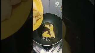 Aloo Parwal ki sabzi part1 #viral #cooking #shortsvideo #youtubeshorts #yasu voice 12 #greenchilly