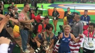 Helen Maroulis celebration after beating Yoshida 2016