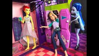 Detention- A Monster High/Ever After High Stop Motion