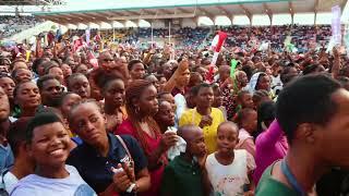 THE SURVIVORS GOSPEL CHOIR - ONSTAGE  (TWENZETU KWA YESU)