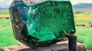 Ils Découvrent Une Structure Sculptée Dans La Pierre Que Les Humains Ne Pourraient Jamais Construire