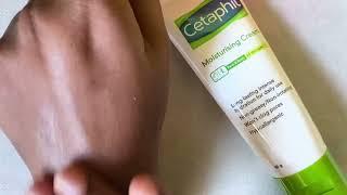 Cetaphil Moisturizing Cream Texture Shot