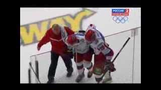 Daniel Walcott knee on Eduard Gimatov (QMJHL - Russia) Subway Super Series 2013. Game 2.