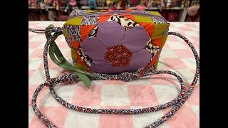 Whats in my Vera Bradley Blake Crossbody Bag in Marrakesh Patchwork.