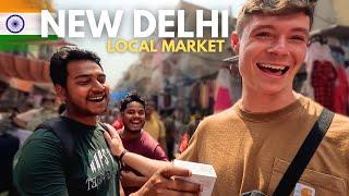 PERSISTENT Street Vendors in Sarojini Nagar Market - New Delhi, India 