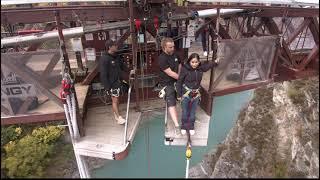 Bungy jump in queenstown