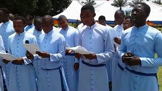 SEMINARIANS OF SMMM SING