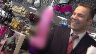 WGN Archives: Larry & Paul shop for each other's wives at Lover's Lane