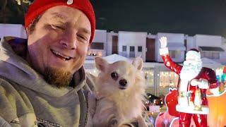 NETFLIX STAR MEETS SANTA - CHRISTMAS LIGHTS IN SOUTH PHILADELPHIA