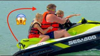 MET KiNDEREN OP JETSKi GAAT FOUT! *CRASH* ( Koh Samui) | Bellinga Vlog #3268