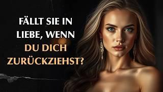 Verliebt sich eine Frau, wenn du dich zurückziehst? | Stoizismus (Die Antwort in diesem Video)