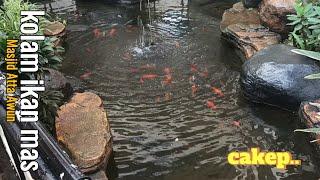 Kolam ikan mas Masjid Atta Awun cakep