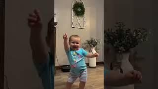 Cute baby#dance#trending #dancingbaby#babydance#viralvideo#shortsfeed#shorts#youtubeshorts#babygirl