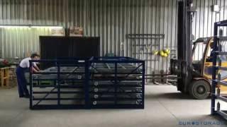 Horizontal metal sheet rack with extendable drawers