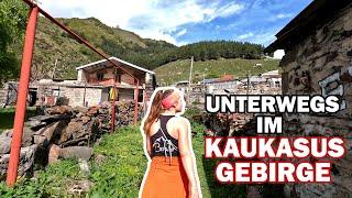 Wandern in Georgien: Stepanzminda 3 Faltigkeits Kirche