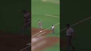 Bo Jackson vs. Steve Carlton. Bo nearly hits a Bomb off a FILTHY BFS, then gets his 1st Career Hit