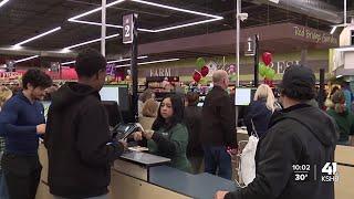 Newly-opened Farm Fresh Market hopes to address food desert in south Kansas City