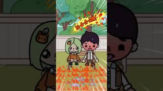 The floor is lava in Toca Boca #tocaboca #tocalifeworld #tocalifestory