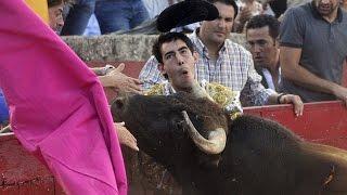 El torero Jiménez Fortes operado durante cuatro horas tras la grave cogida sufrida en el cuello